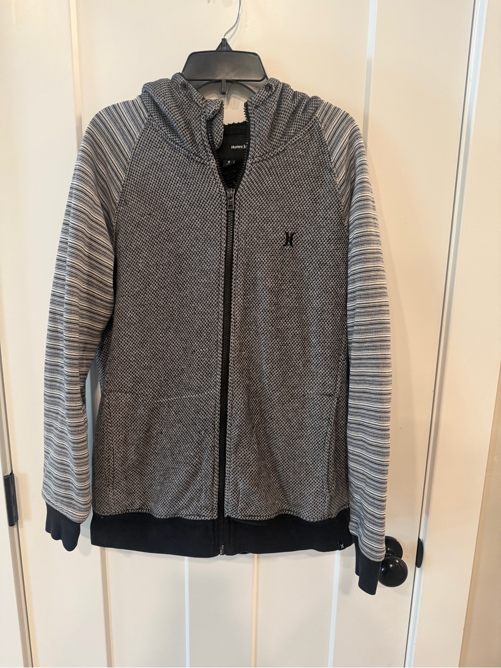 Hurley Black and Gray Knit Zip Hoodie in size Small
